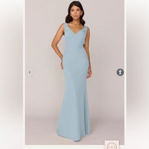 Elegant Blue Sleeveless Gown